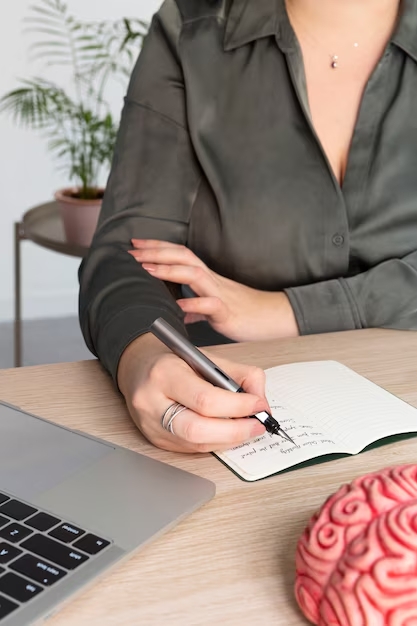 Imagem do curso: Pós-Graduação em Psicologia Clínica e Neurociência Aplicada ao TEA: Avaliação, Análise do Comportamento e Métodos Interventivos